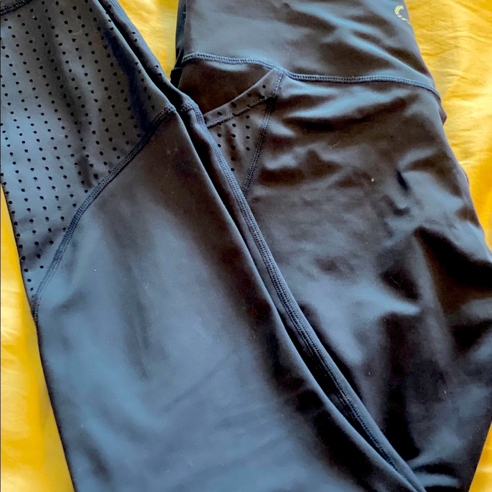 Curves & Combatboots workout leggings